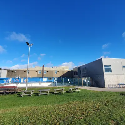 Centre Dufferin Recreation Complex (CDRC) outside with pool