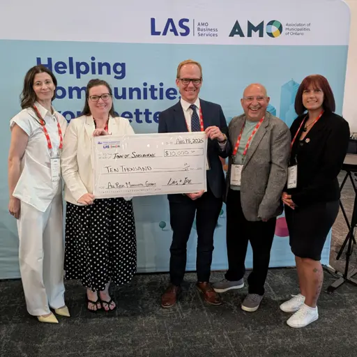 LAS Grant image with Mayor Mills and Councillor Guchardi and Wegener accepting Grant Cheque 